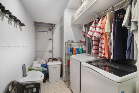 Villa ou maison à louer à Miami, Floride: 3 chambres, 138.89 m2 № 2058903 - photo 22