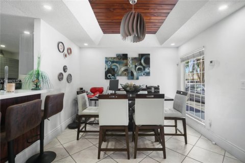 Villa ou maison à louer à Miami, Floride: 3 chambres, 138.89 m2 № 2058903 - photo 10