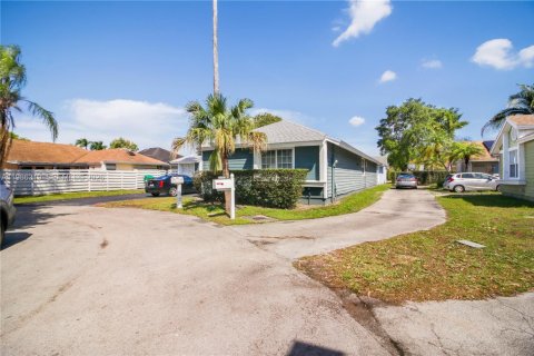 Villa ou maison à louer à Miami, Floride: 3 chambres, 138.89 m2 № 2058903 - photo 24