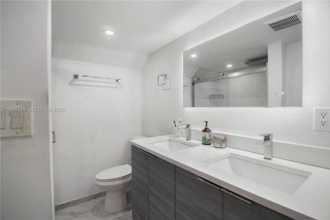 Villa ou maison à louer à Miami, Floride: 3 chambres, 138.89 m2 № 2058903 - photo 16