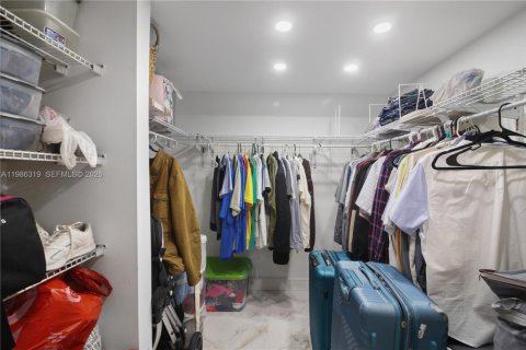 Villa ou maison à louer à Miami, Floride: 3 chambres, 138.89 m2 № 2058903 - photo 18