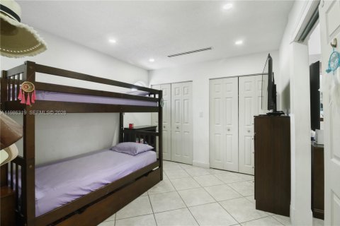 Villa ou maison à louer à Miami, Floride: 3 chambres, 138.89 m2 № 2058903 - photo 21
