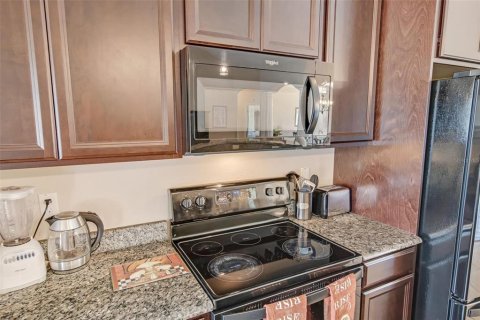 House in Palm Coast, Florida 4 bedrooms, 246.38 sq.m. № 1831753 - photo 17