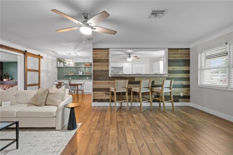 Villa ou maison à vendre à Saint Petersburg, Floride: 3 chambres, 150.41 m2 № 2359215 - photo 8