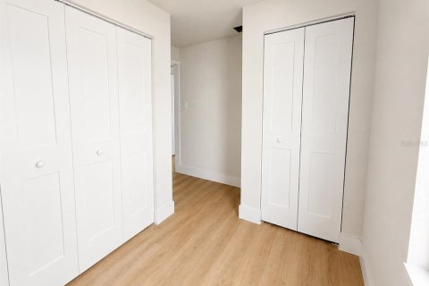 House in Tampa, Florida 3 bedrooms, 104.61 sq.m. № 2315008 - photo 23