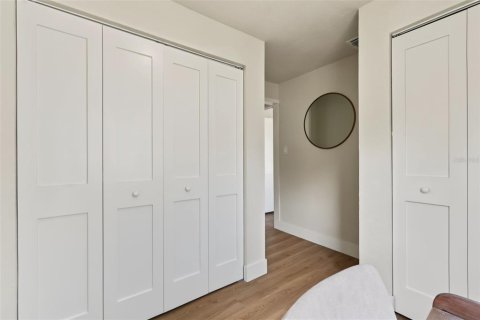 House in Tampa, Florida 3 bedrooms, 104.61 sq.m. № 2315008 - photo 29