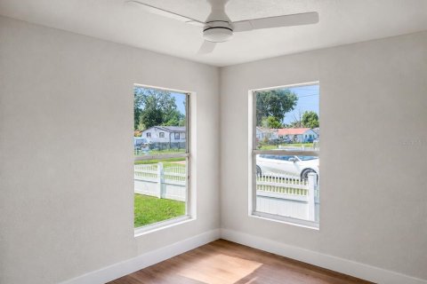 House in Tampa, Florida 3 bedrooms, 104.61 sq.m. № 2315008 - photo 10