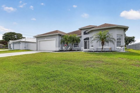 Villa ou maison à vendre à Port St. Lucie, Floride: 3 chambres, 183.3 m2 № 2083388 - photo 3