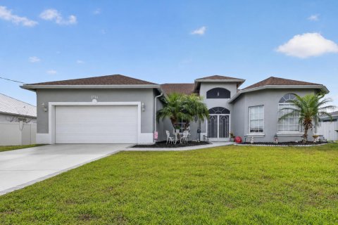 Villa ou maison à Port St. Lucie, Floride 3 chambres, 183.3 m2 № 2083388