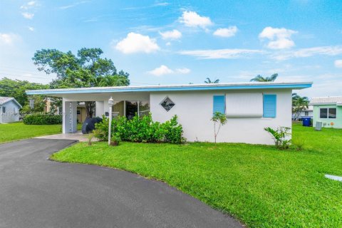 Villa ou maison à vendre à Hollywood, Floride: 2 chambres, 102.01 m2 № 2027978 - photo 2