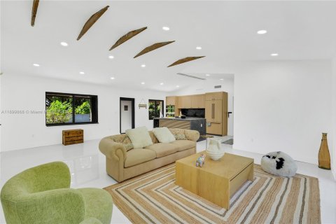 Casa en alquiler en Miami Shores, Florida, 3 dormitorios, 104.42 m2 № 1951938 - foto 4