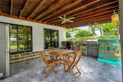 Casa en alquiler en Miami Shores, Florida, 3 dormitorios, 104.42 m2 № 1951938 - foto 20