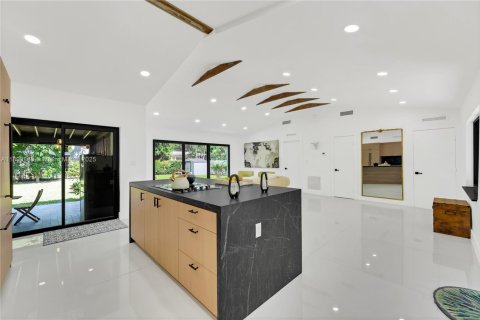 Casa en alquiler en Miami Shores, Florida, 3 dormitorios, 104.42 m2 № 1951938 - foto 7
