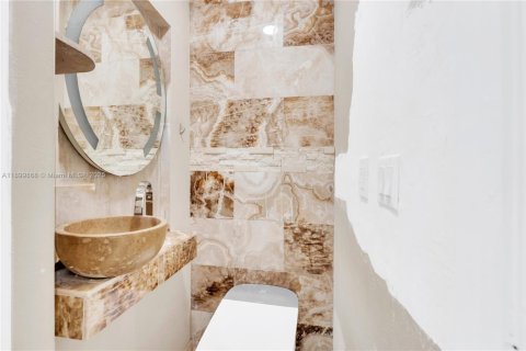 Casa en alquiler en Miami Shores, Florida, 3 dormitorios, 104.42 m2 № 1951938 - foto 19
