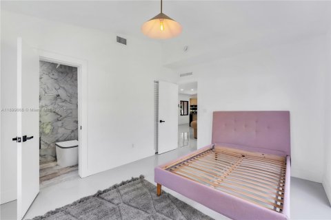 Casa en alquiler en Miami Shores, Florida, 3 dormitorios, 104.42 m2 № 1951938 - foto 9