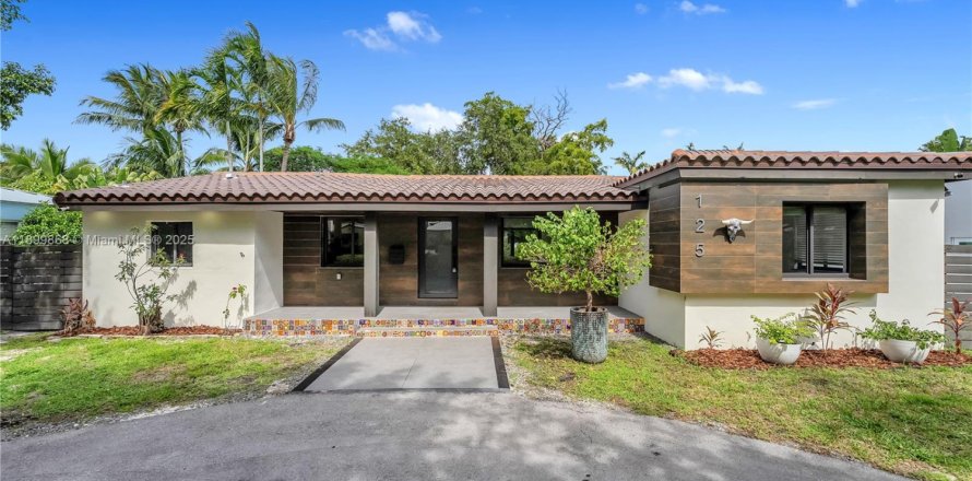 Casa en Miami Shores, Florida 3 dormitorios, 104.42 m2 № 1951938