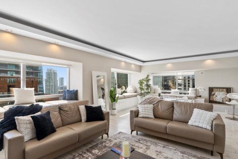 Condo in Miami, Florida, 2 bedrooms  № 1714169 - photo 4