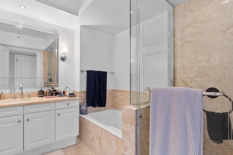 Condo in Miami, Florida, 2 bedrooms  № 1714169 - photo 24