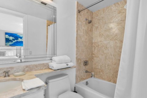 Condo in Miami, Florida, 2 bedrooms  № 1714169 - photo 22
