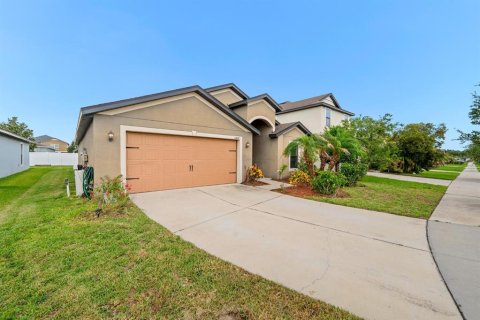 House in Riverview, Florida 4 bedrooms, 175.03 sq.m. № 2222715 - photo 3