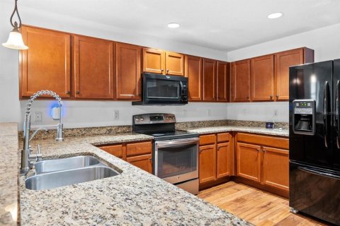 House in Riverview, Florida 4 bedrooms, 175.03 sq.m. № 2222715 - photo 10