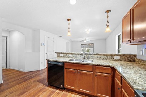 House in Riverview, Florida 4 bedrooms, 175.03 sq.m. № 2222715 - photo 12