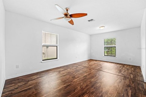 House in Riverview, Florida 4 bedrooms, 175.03 sq.m. № 2222715 - photo 6