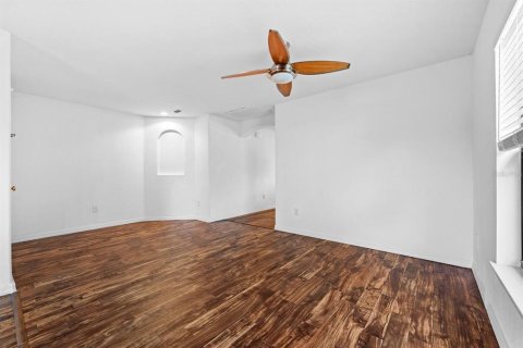 House in Riverview, Florida 4 bedrooms, 175.03 sq.m. № 2222715 - photo 7