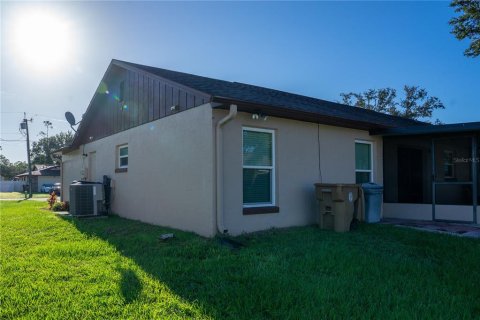 Villa ou maison à vendre à Kissimmee, Floride: 3 chambres, 134.52 m2 № 2415386 - photo 3