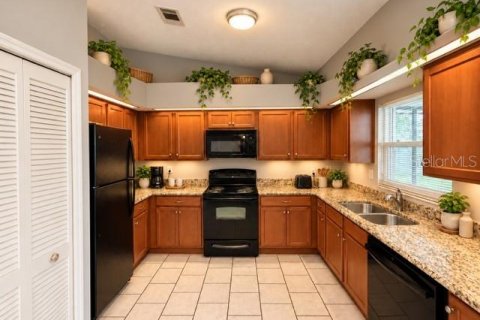 Villa ou maison à vendre à Kissimmee, Floride: 3 chambres, 134.52 m2 № 2415386 - photo 15