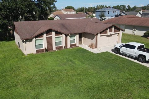 Villa ou maison à vendre à Kissimmee, Floride: 3 chambres, 134.52 m2 № 2415386 - photo 2