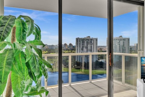 Condominio en venta en Aventura, Florida, 2 dormitorios, 92.53 m2 № 1919991 - foto 14