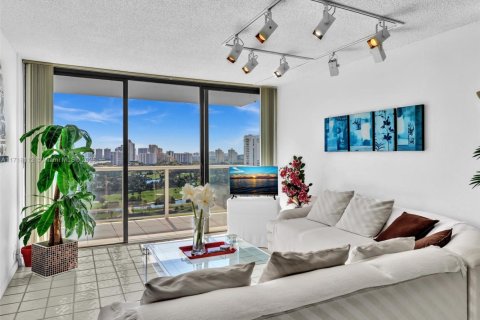 Condominio en venta en Aventura, Florida, 2 dormitorios, 92.53 m2 № 1919991 - foto 12