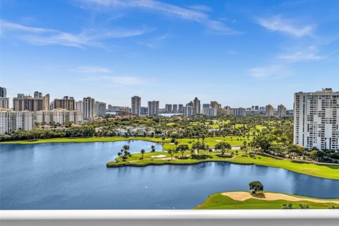 Condominio en venta en Aventura, Florida, 2 dormitorios, 92.53 m2 № 1919991 - foto 22