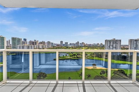 Condominio en venta en Aventura, Florida, 2 dormitorios, 92.53 m2 № 1919991 - foto 16