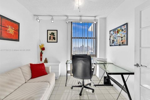 Condominio en venta en Aventura, Florida, 2 dormitorios, 92.53 m2 № 1919991 - foto 30