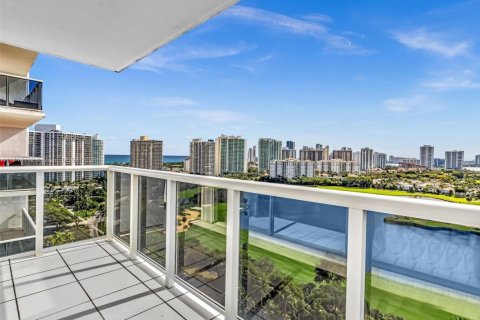Condominio en venta en Aventura, Florida, 2 dormitorios, 92.53 m2 № 1919991 - foto 17