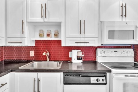 Condominio en venta en Aventura, Florida, 2 dormitorios, 92.53 m2 № 1919991 - foto 28