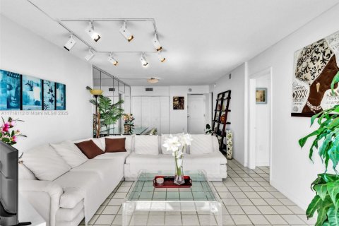 Condominio en venta en Aventura, Florida, 2 dormitorios, 92.53 m2 № 1919991 - foto 23