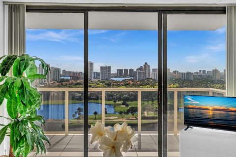 Condominio en venta en Aventura, Florida, 2 dormitorios, 92.53 m2 № 1919991 - foto 13