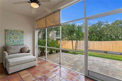 Condo in Largo, Florida, 2 bedrooms  № 2428749 - photo 28