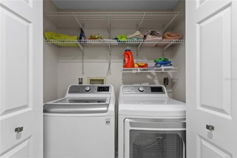 Condo in Largo, Florida, 2 bedrooms  № 2428749 - photo 27