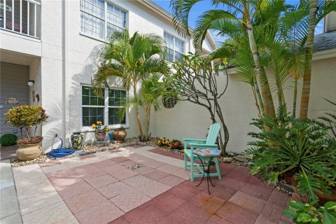 Condo in Largo, Florida, 2 bedrooms  № 2428749 - photo 5