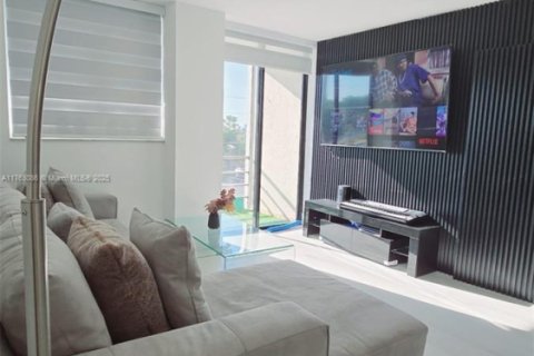 Copropriété à vendre à North Miami Beach, Floride: 2 chambres, 96.71 m2 № 1735989 - photo 18