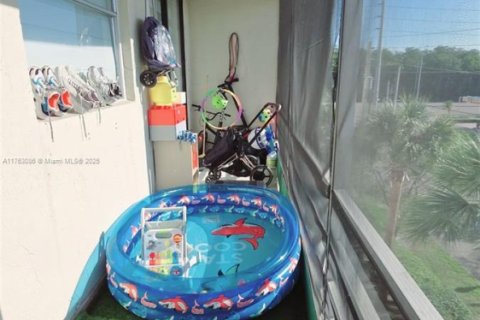 Copropriété à vendre à North Miami Beach, Floride: 2 chambres, 96.71 m2 № 1735989 - photo 23
