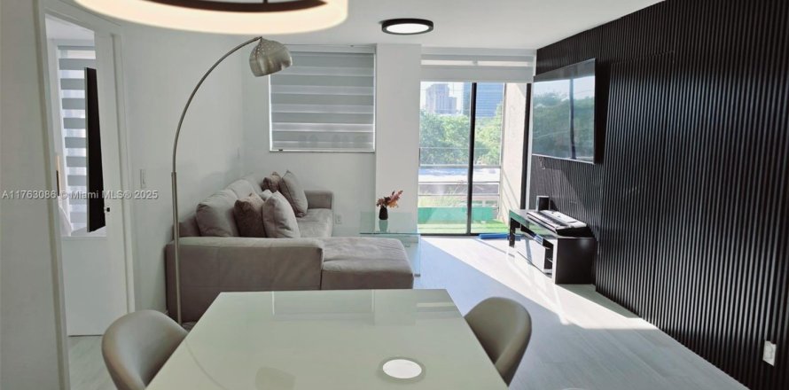 Condo à North Miami Beach, Floride, 2 chambres  № 1735989