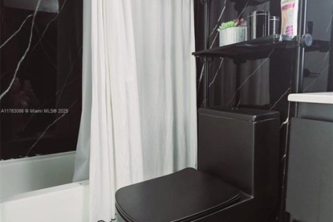 Copropriété à vendre à North Miami Beach, Floride: 2 chambres, 96.71 m2 № 1735989 - photo 8