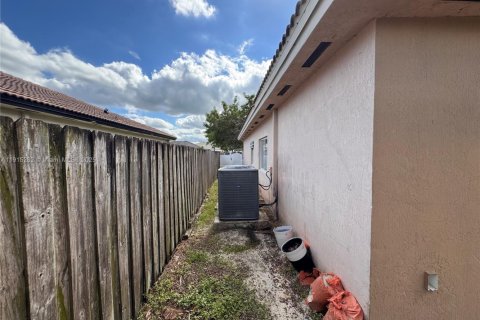 Купить виллу или дом в Хомстед, Флорида 4 спальни, 180.69м2, № 1971844 - фото 22