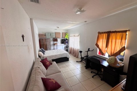 Купить виллу или дом в Хомстед, Флорида 4 спальни, 180.69м2, № 1971844 - фото 13