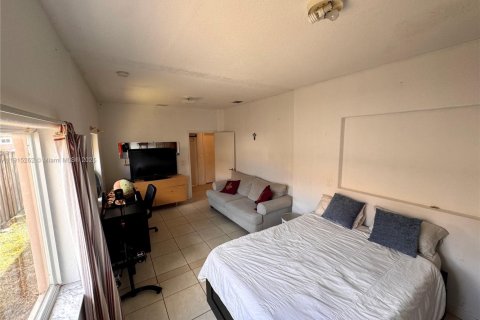 Купить виллу или дом в Хомстед, Флорида 4 спальни, 180.69м2, № 1971844 - фото 14